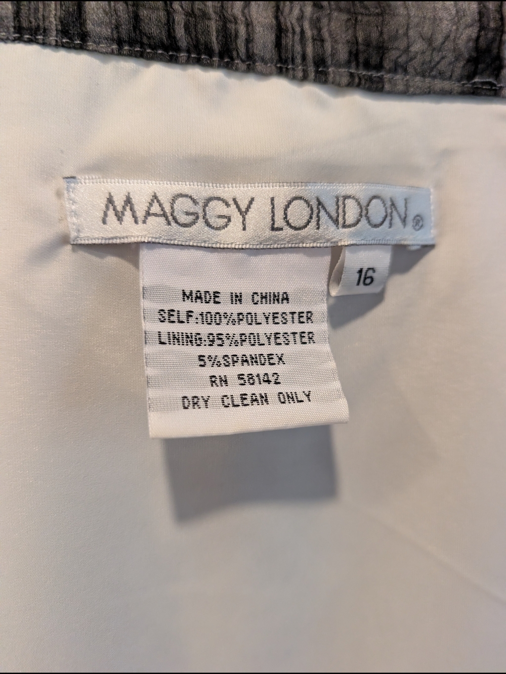 NWOT Maggy London Watercolor Belted Dress Size 16 - Picture 4 of 13